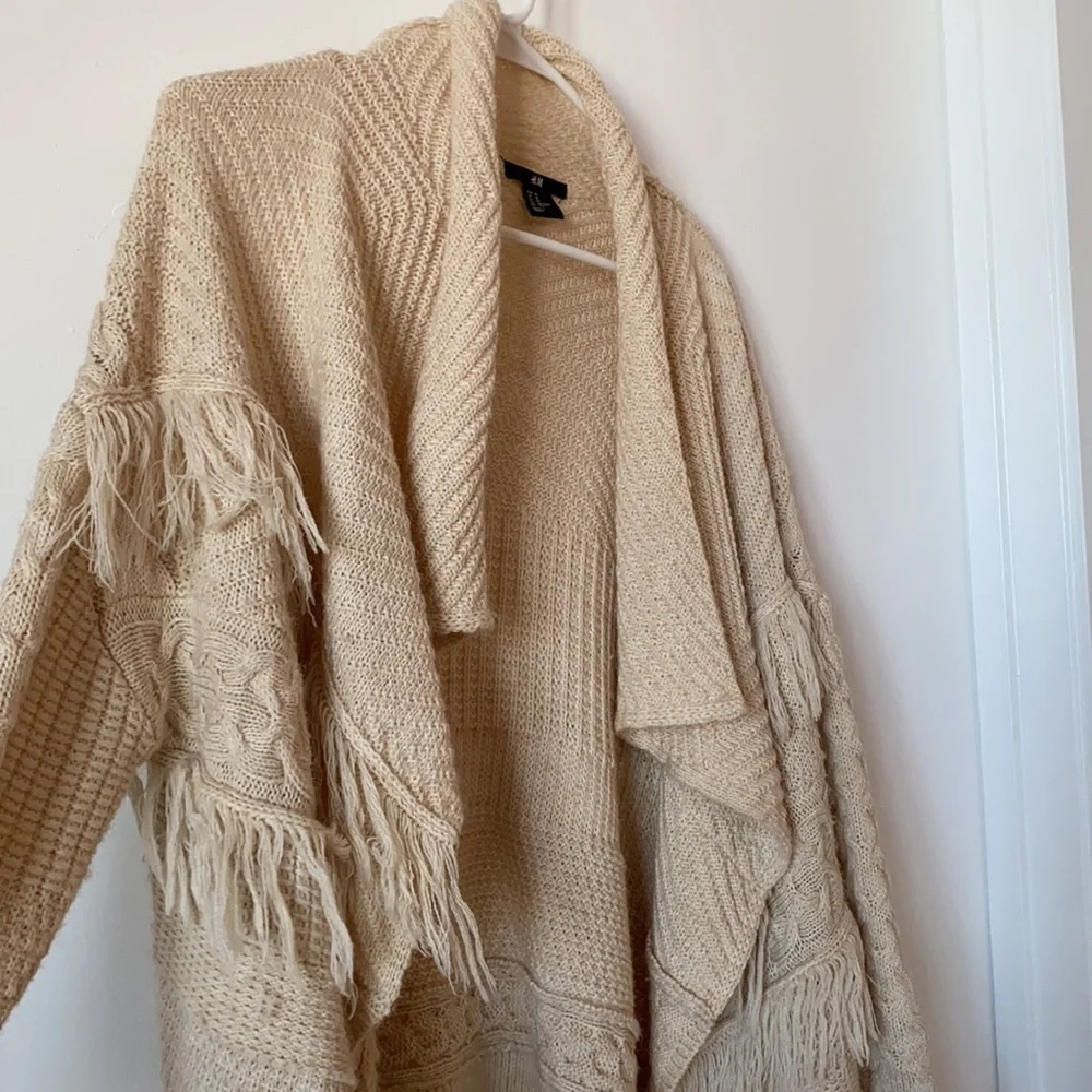 H&M fringe sweater - Picture 6 of 6